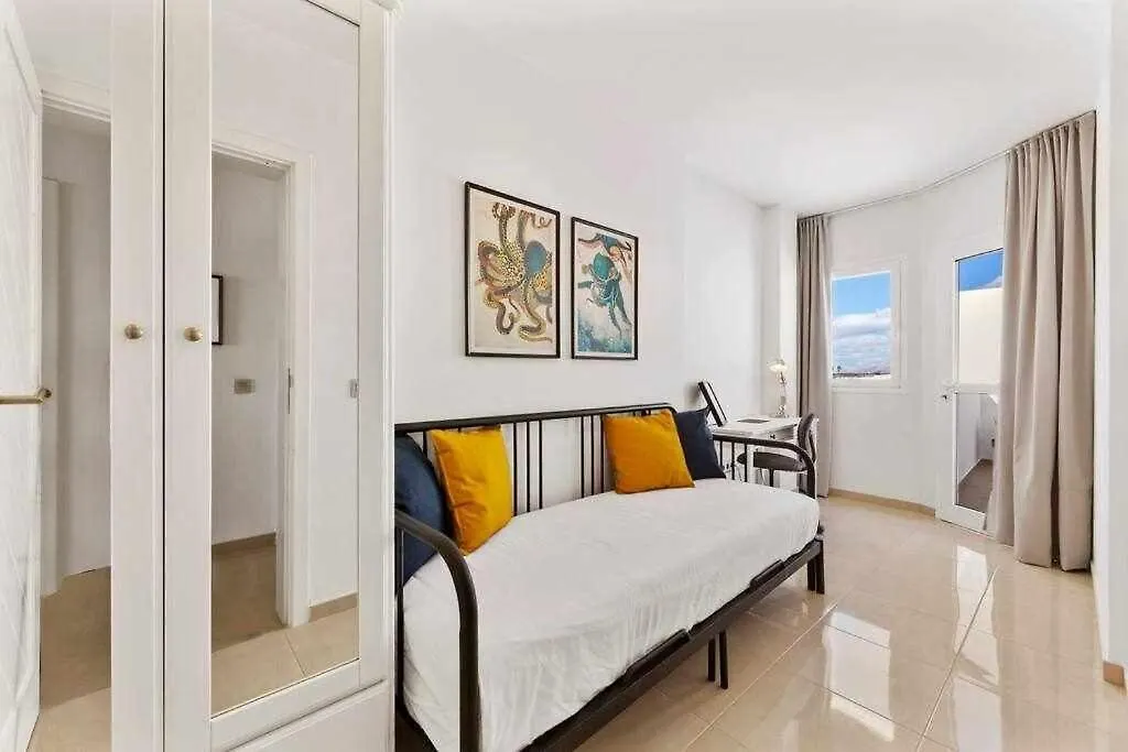 Apartment Kraken Suite Playa Honda Spain